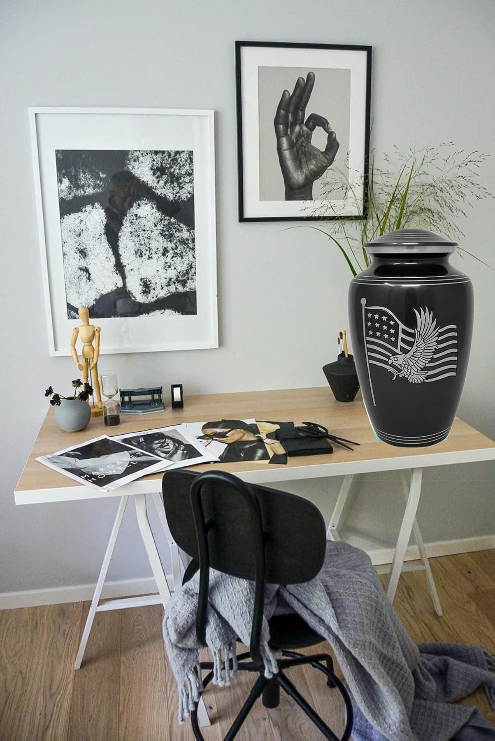 Cremation Urn with Velvet Bag T696554
