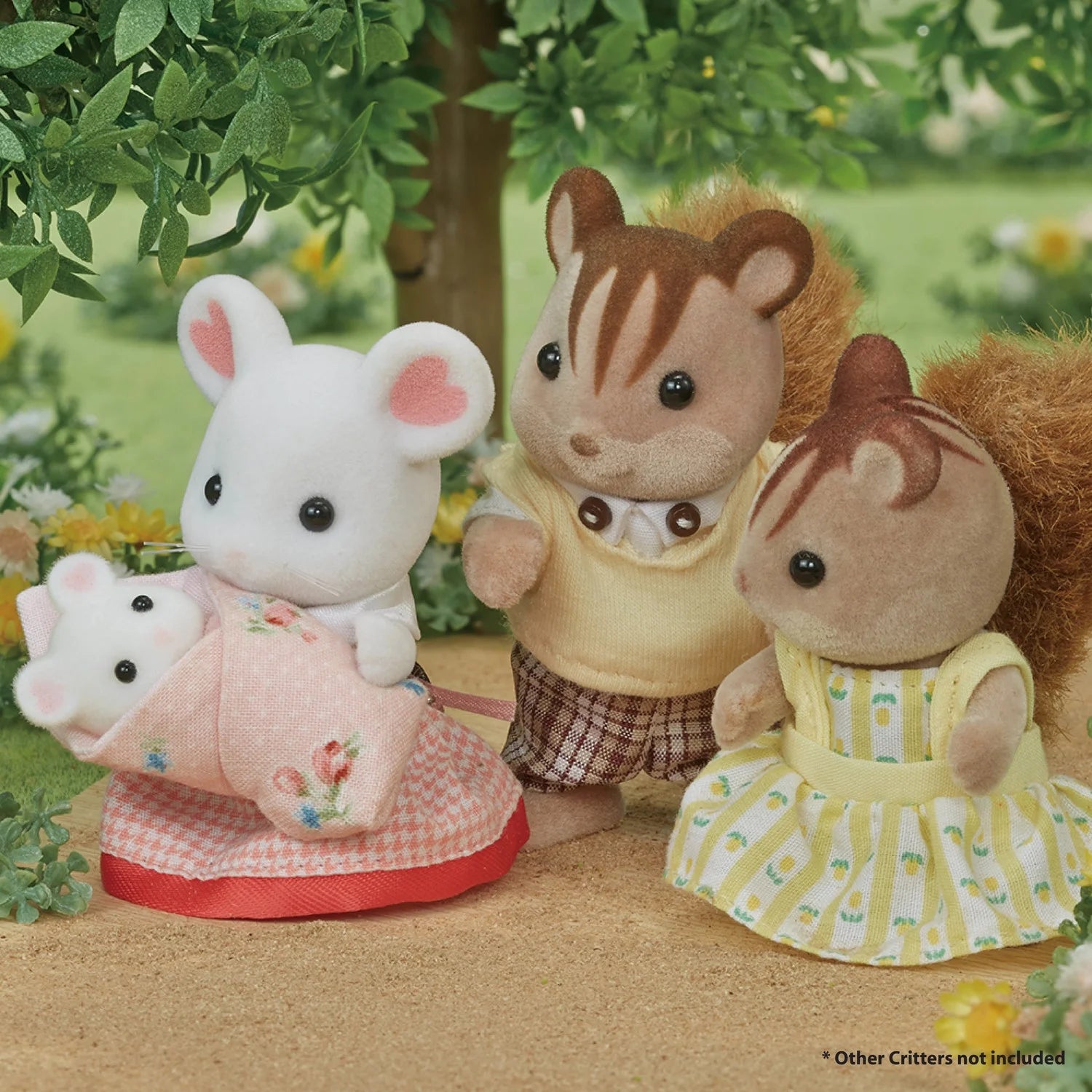 Set of 4 Collectible Doll Figures H944