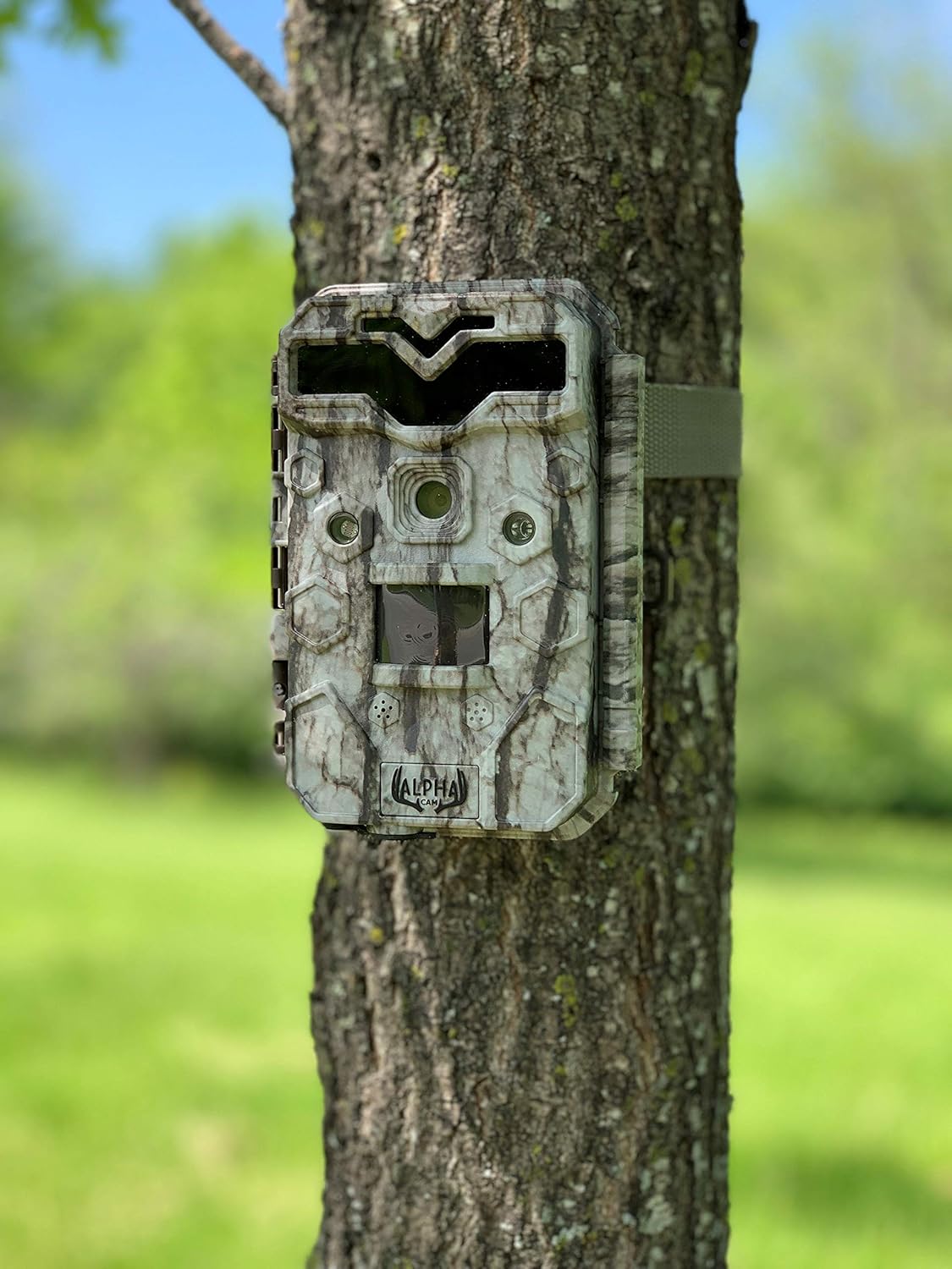 Hunting Trail Camera 30MP 1080p IP67 Waterproof Night Vision 2.4 LCD B658497